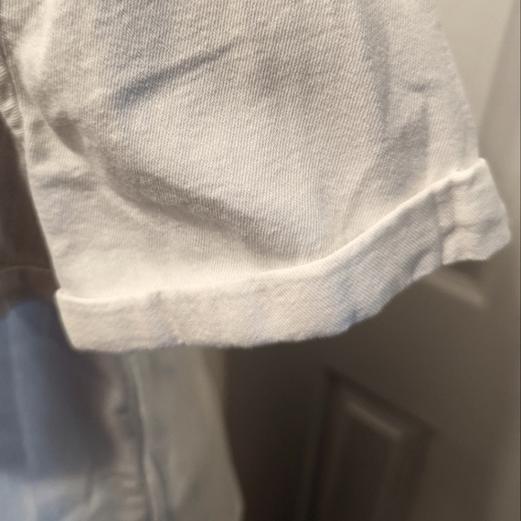 White Levi's Shirt Short Sleeve, Small, EUC - Picture 4 of 6